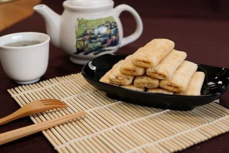 Keropok Nasi Segi Empat Berisi